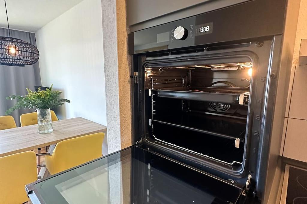 Beautiful 2-Room Apartment With Balkony In Willich Bagian luar foto